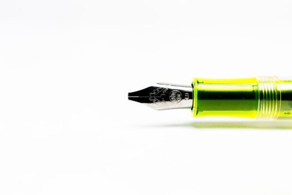 Transparent Glow Highlighter Pen - Image 5